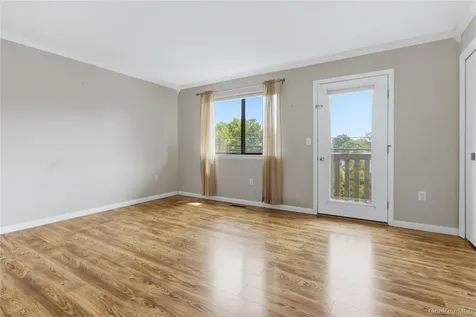 702 Scenic Lane Poughkeepsie NY 12603