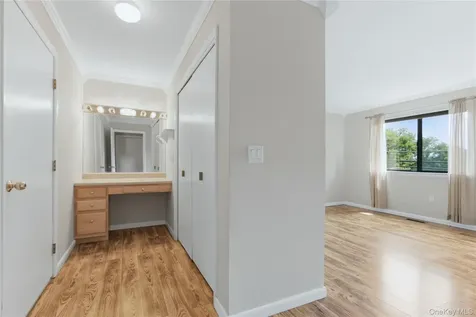 702 Scenic Lane Poughkeepsie NY 12603