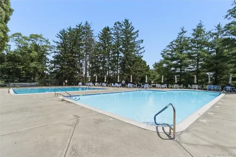 702 Scenic Lane Poughkeepsie NY 12603