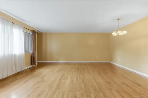 702 Scenic Lane Poughkeepsie NY 12603