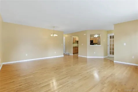 702 Scenic Lane Poughkeepsie NY 12603