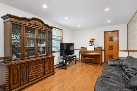 30 Dalewood Drive Hartsdale NY 10530