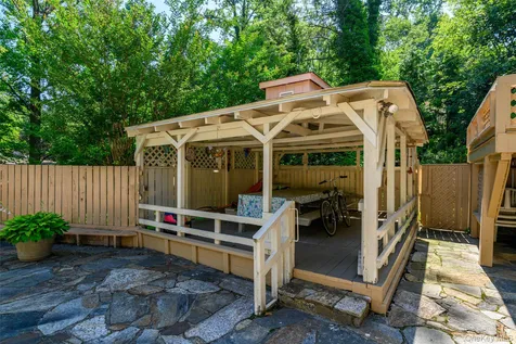 30 Dalewood Drive Hartsdale NY 10530