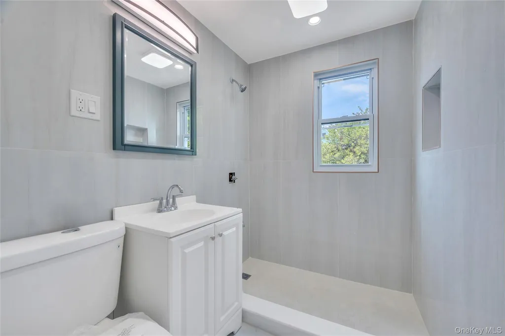 217-08 110th Road Queens Village NY 11429