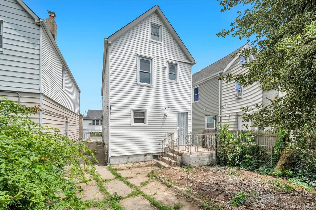 217-08 110th Road Queens Village NY 11429