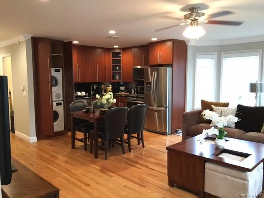 565 Merrick Road Rockville Centre NY 11570