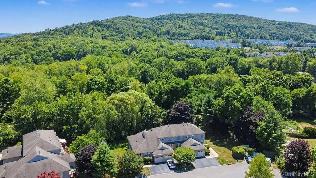 101 Elmcrest Drive Fishkill NY 12524