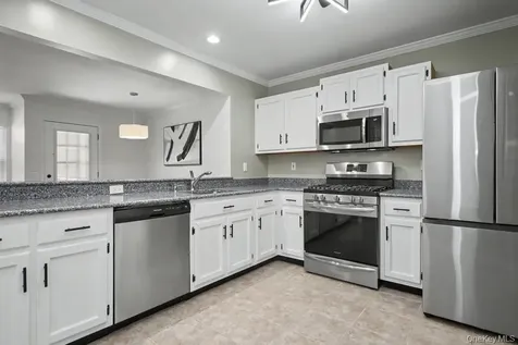 101 Elmcrest Drive Fishkill NY 12524