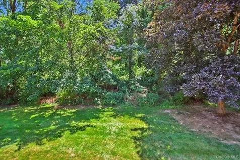 101 Elmcrest Drive Fishkill NY 12524