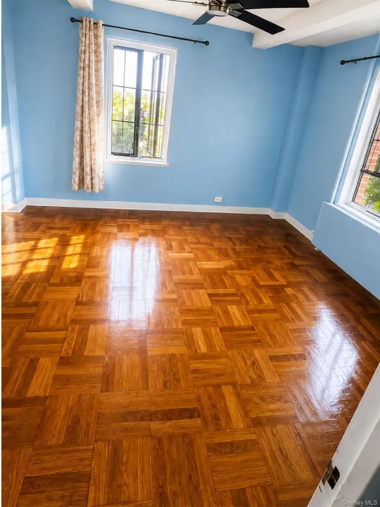 2059 Mcgraw Avenue 10c Bronx NY 10462
