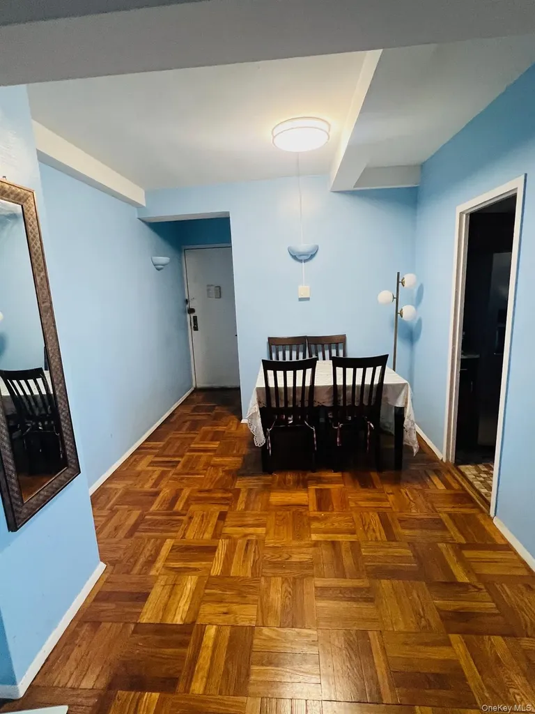 2059 Mcgraw Avenue 10c Bronx NY 10462