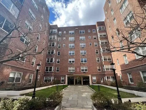 120 Hartsdale E Avenue Hartsdale NY 10530