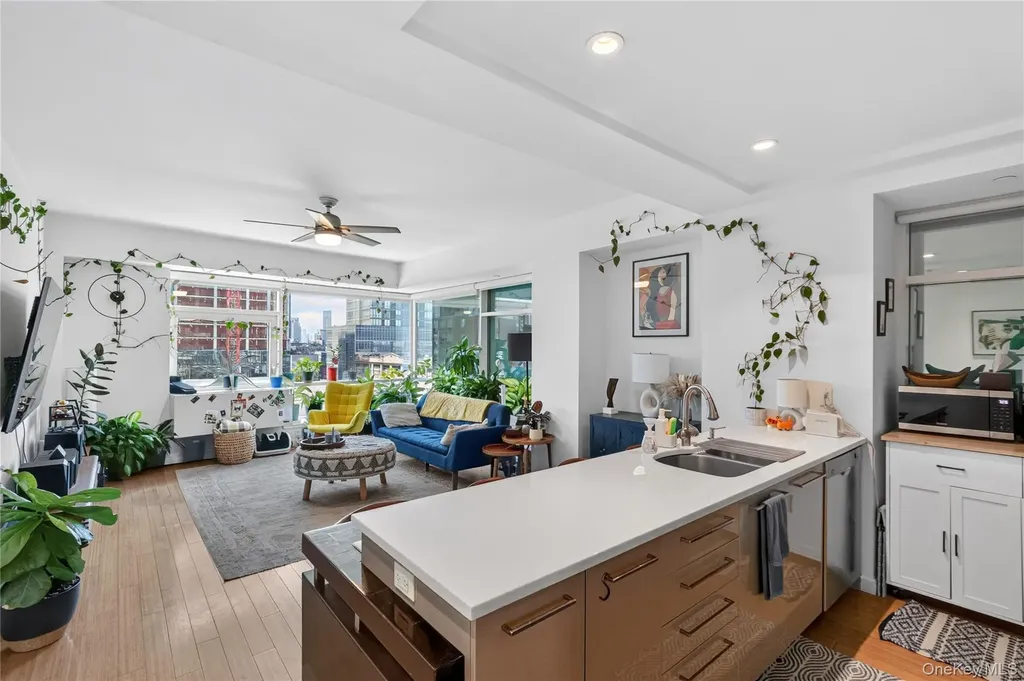 24-15 Queens Plaza N Long Island City NY 11101