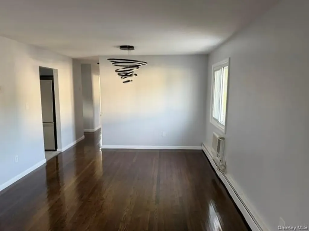 15 Major Road Massapequa NY 11758