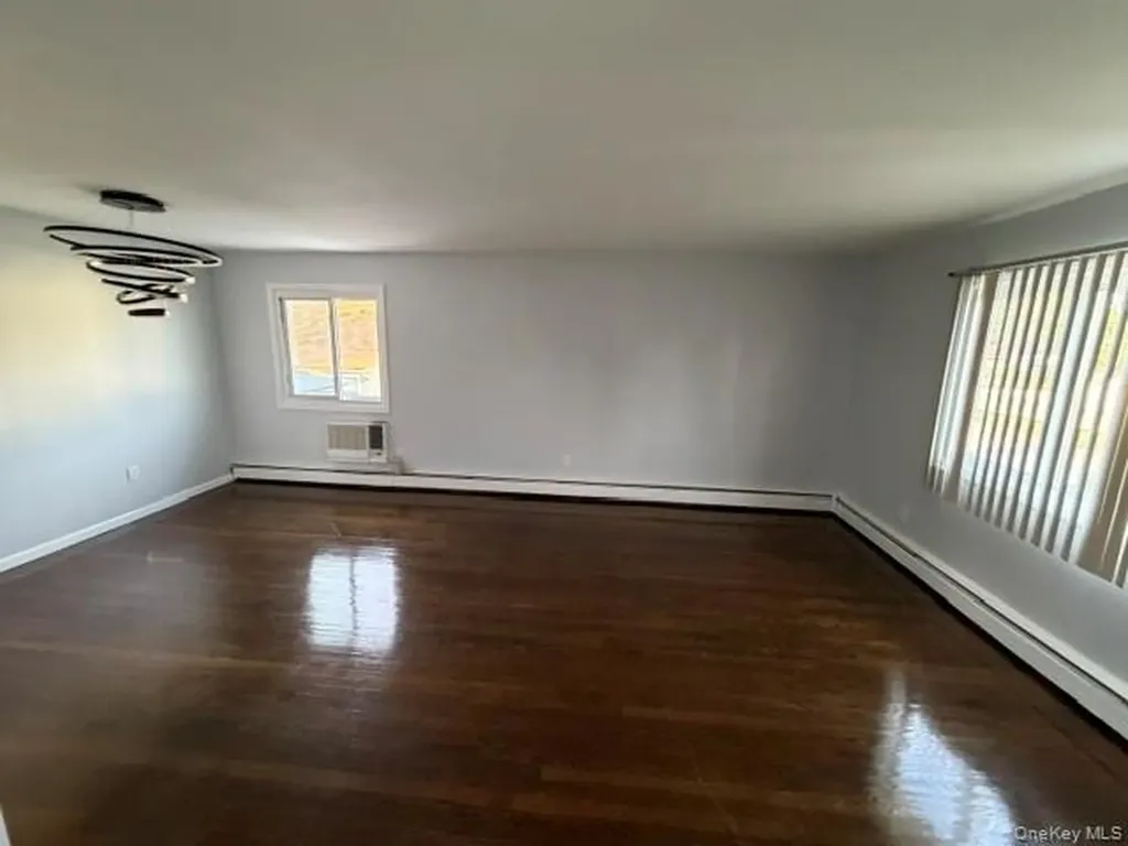 15 Major Road Massapequa NY 11758