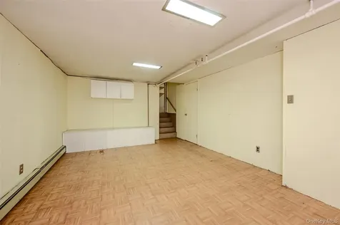 87 Central Park Road Plainview NY 11803