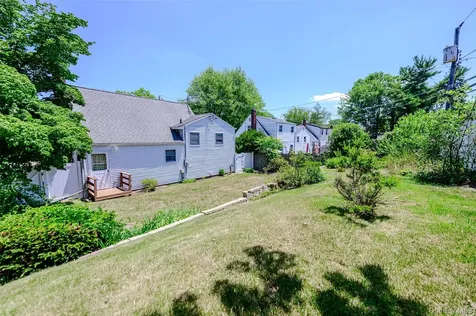 87 Central Park Road Plainview NY 11803