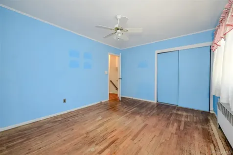87 Central Park Road Plainview NY 11803