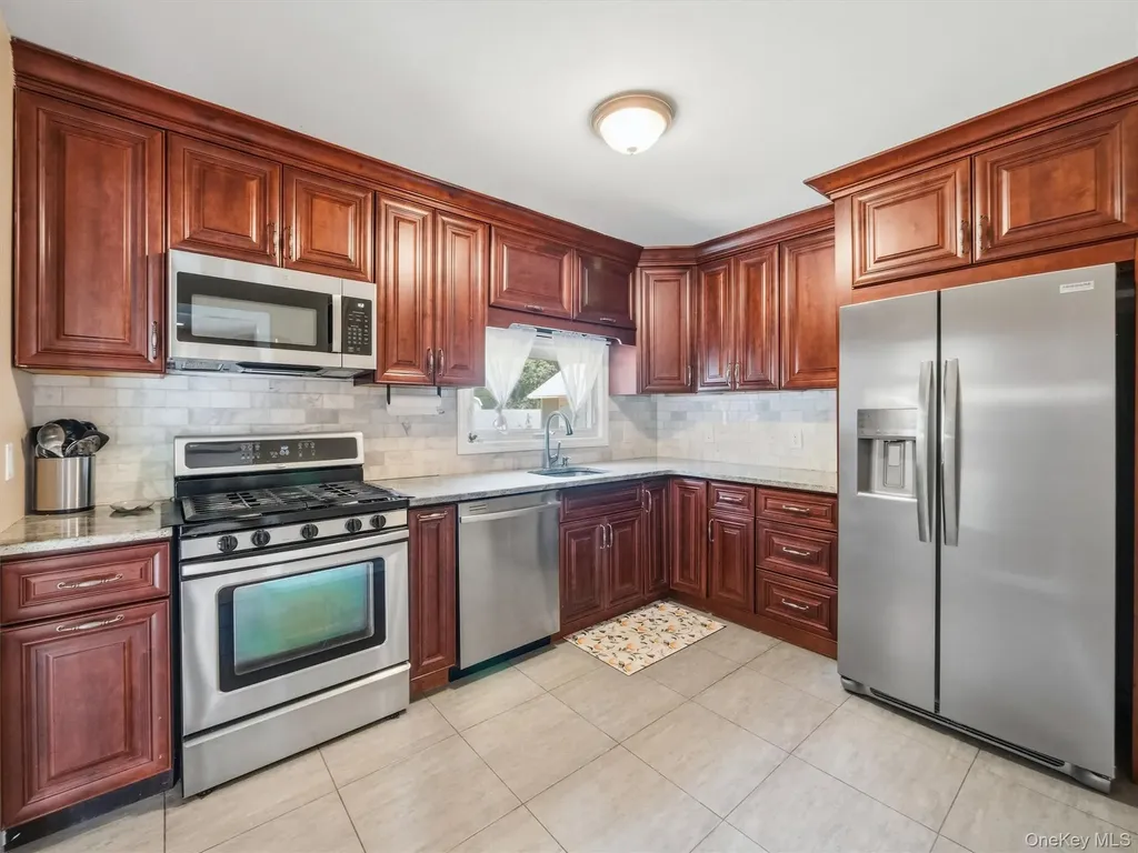 15 Summit Avenue New City NY 10956