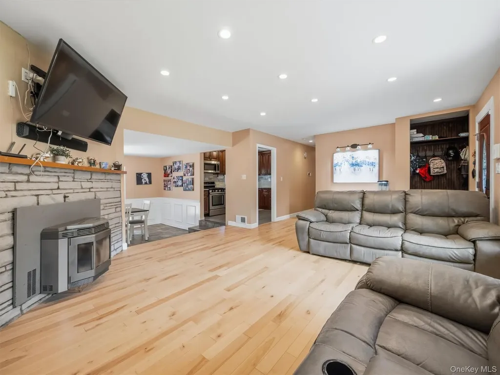 15 Summit Avenue New City NY 10956