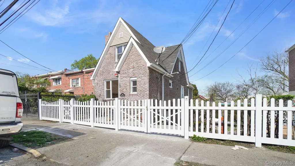 2716 Gunther Avenue Bronx NY 10469