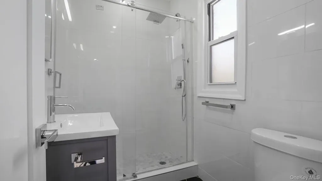 2716 Gunther Avenue Bronx NY 10469