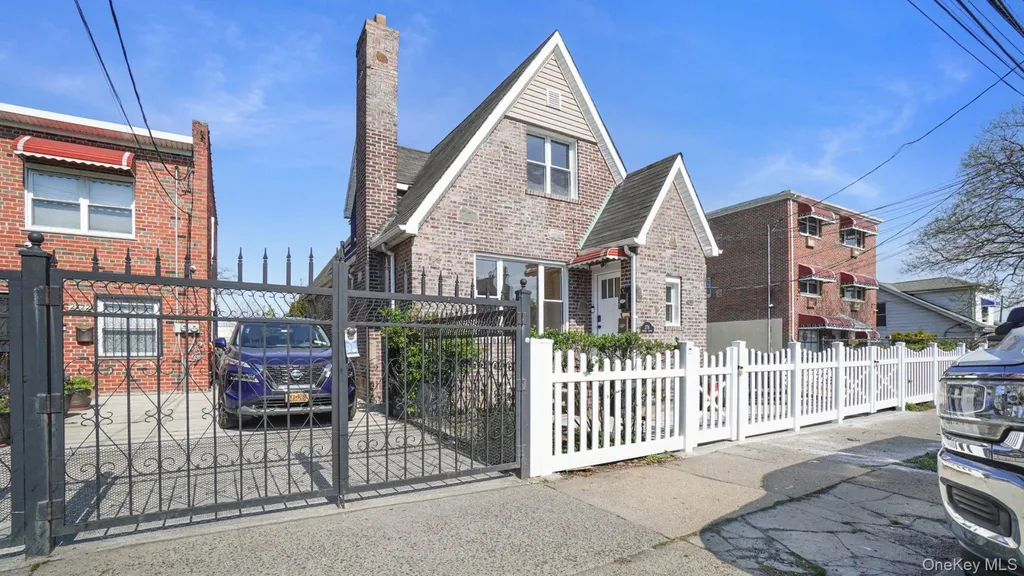 2716 Gunther Avenue Bronx NY 10469