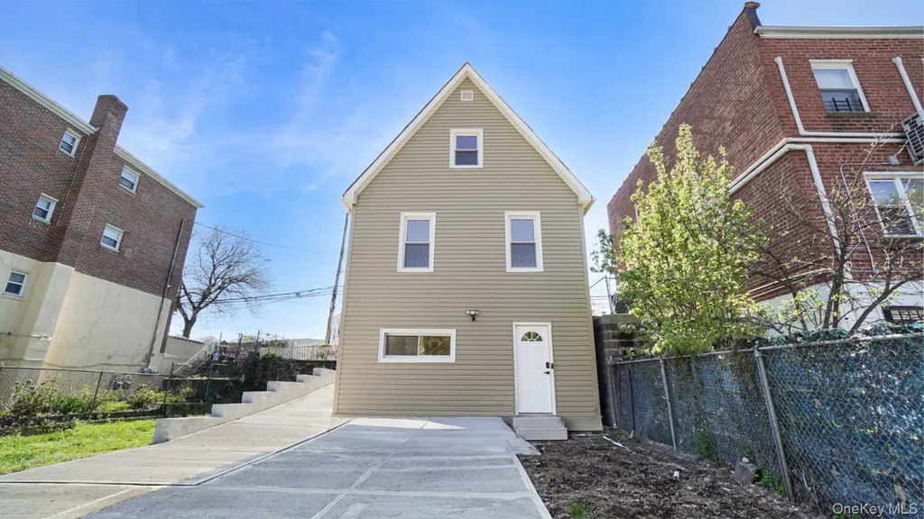 2716 Gunther Avenue Bronx NY 10469