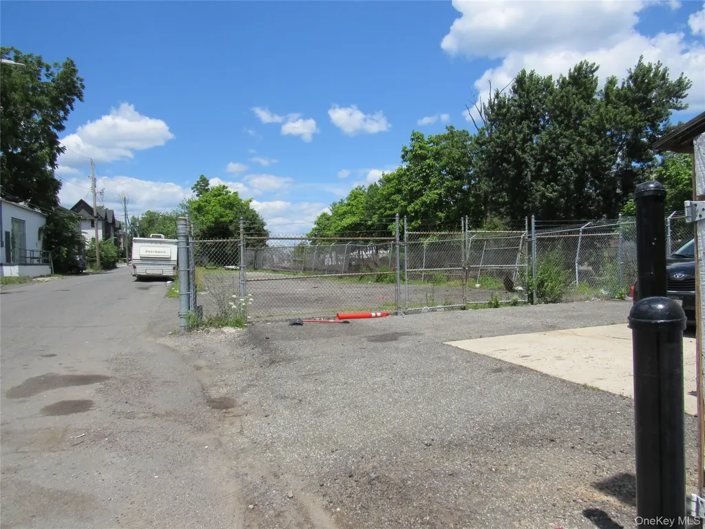 1 Hoffman Street Spring Valley NY 10977