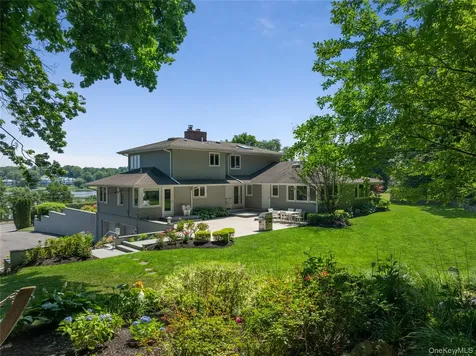 353 E Shore Road Great Neck NY 11023