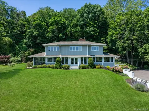 353 E Shore Road Great Neck NY 11023