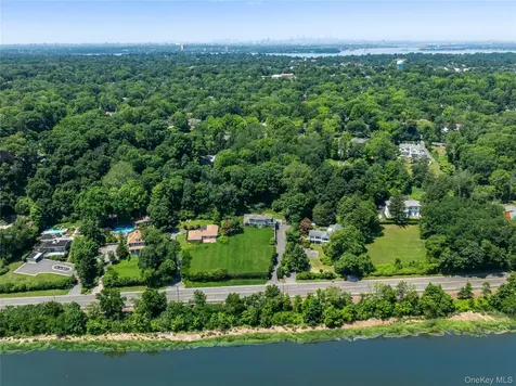 353 E Shore Road Great Neck NY 11023