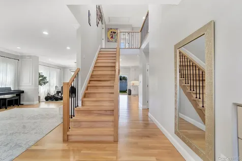 2245 Plum Tree Road N Westbury NY 11590