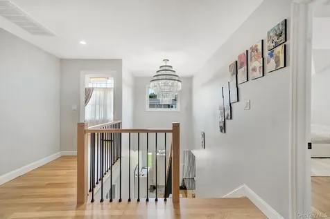 2245 Plum Tree Road N Westbury NY 11590