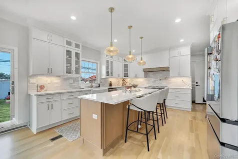 2245 Plum Tree Road N Westbury NY 11590