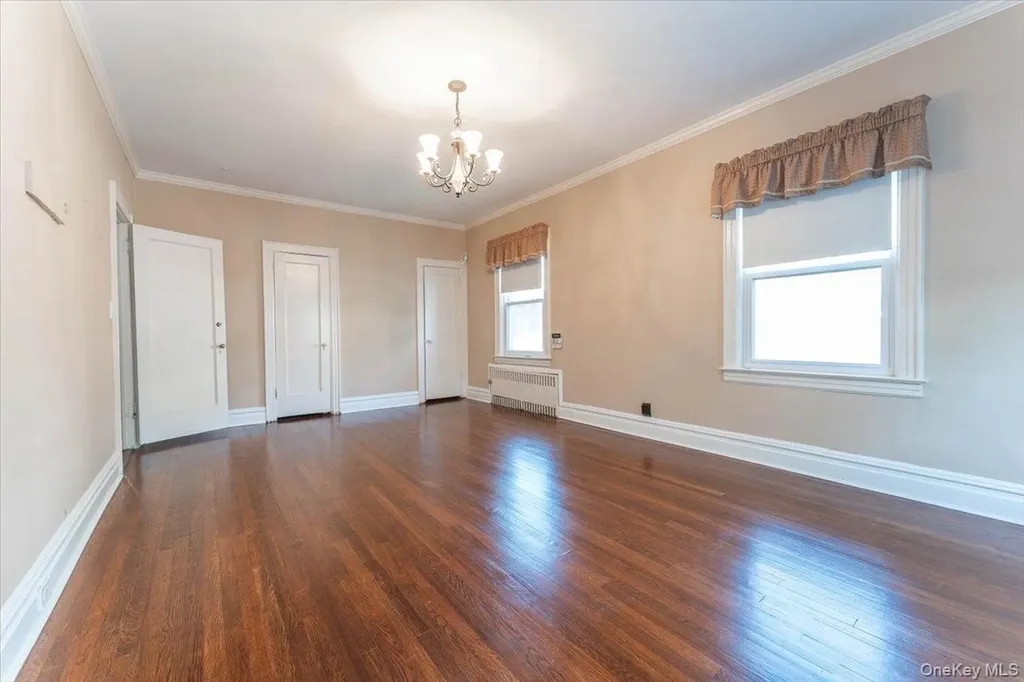 942 Greenfield Road Woodmere NY 11598