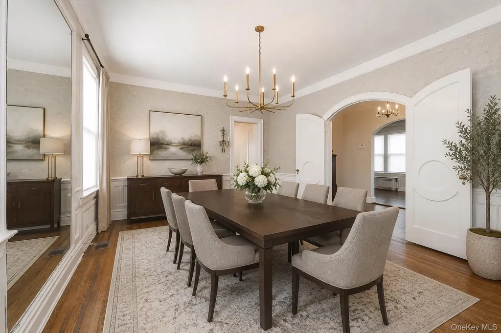 942 Greenfield Road Woodmere NY 11598
