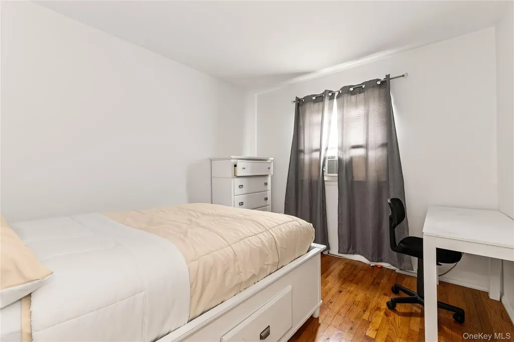 174 S Long Beach Road Rockville Centre NY 11570