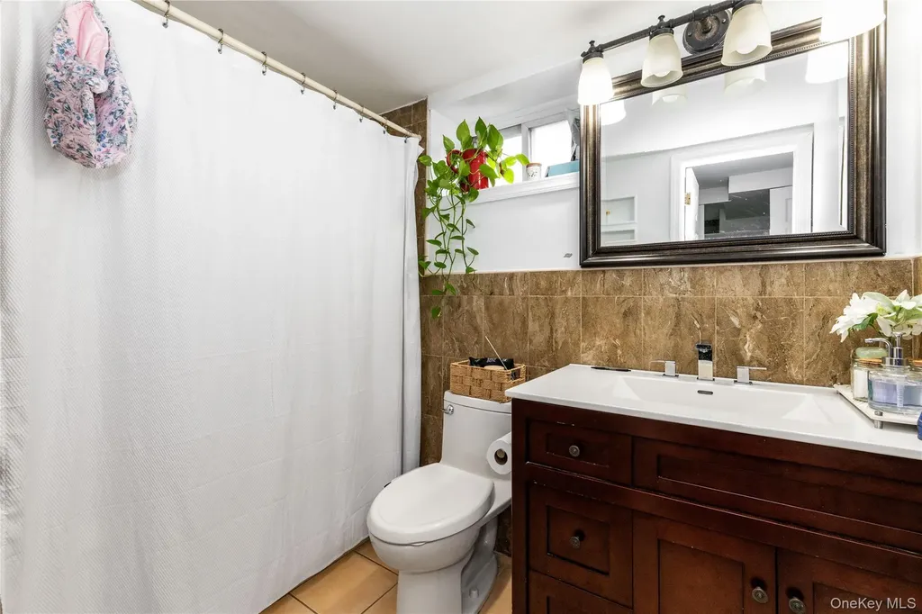 174 S Long Beach Road Rockville Centre NY 11570