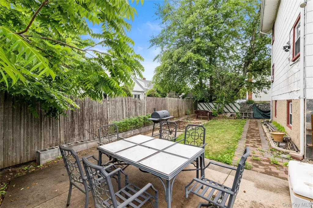 174 S Long Beach Road Rockville Centre NY 11570