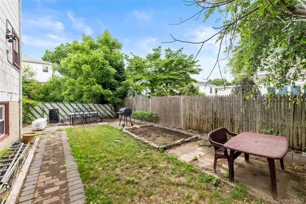 174 S Long Beach Road Rockville Centre NY 11570