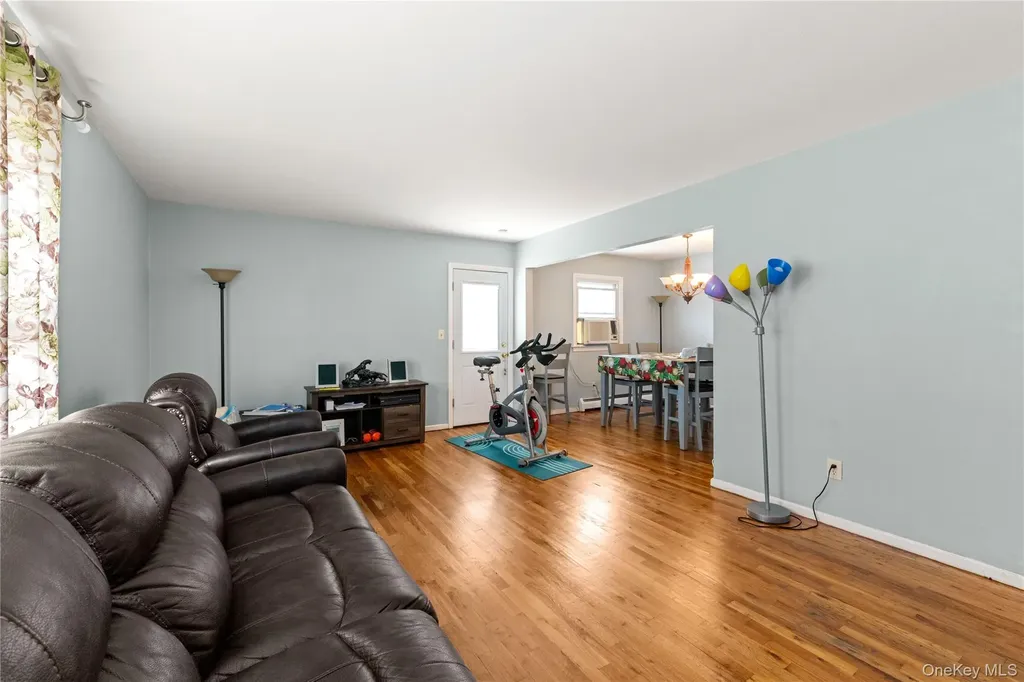 174 S Long Beach Road Rockville Centre NY 11570