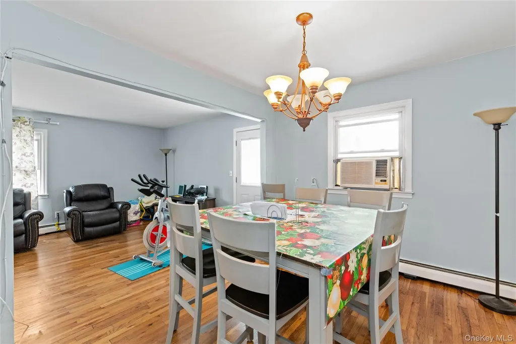 174 S Long Beach Road Rockville Centre NY 11570