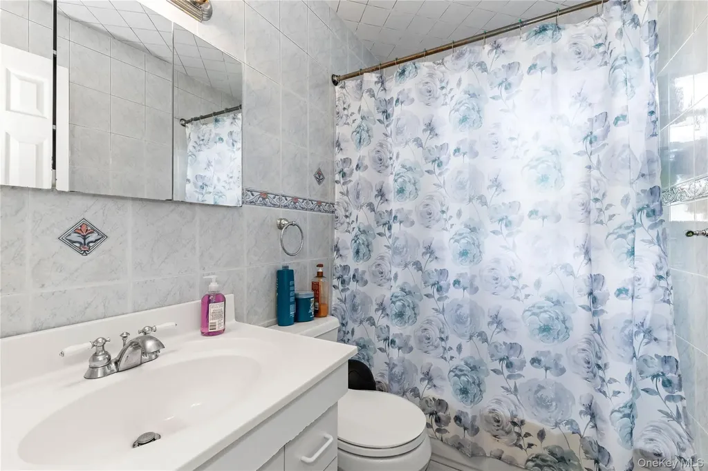 174 S Long Beach Road Rockville Centre NY 11570