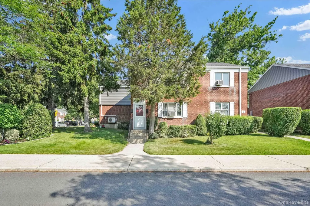 224-01 Hillside Avenue Queens Village NY 11427