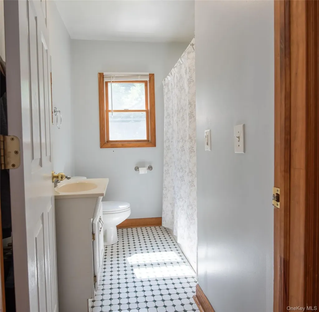 8 Stanley Street Poughkeepsie NY 12603