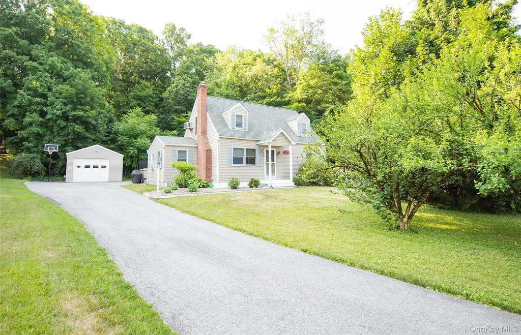 8 Stanley Street Poughkeepsie NY 12603
