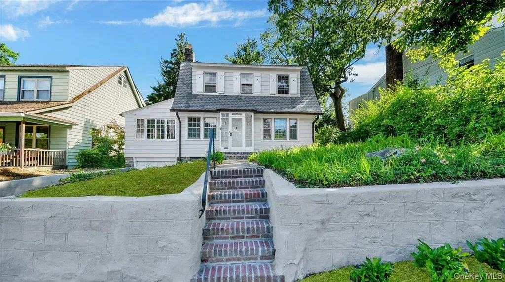 310 W 263rd Street Bronx NY 10471