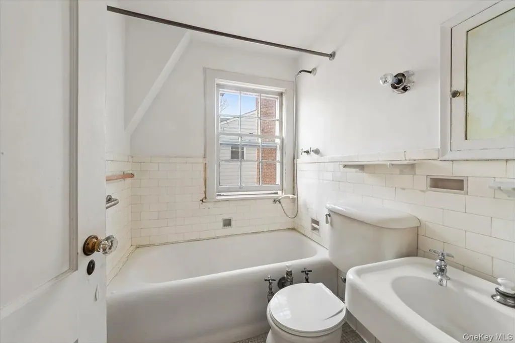 310 W 263rd Street Bronx NY 10471