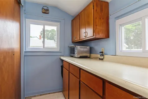 469 Chester Street Uniondale NY 11553
